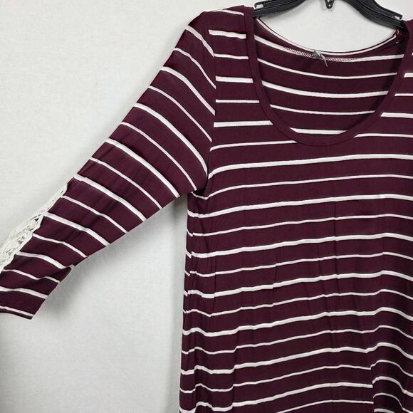 Vanity M Maroon Stripe Lace Sleeve 3/4 Tunic Top - Picture 4 of 9